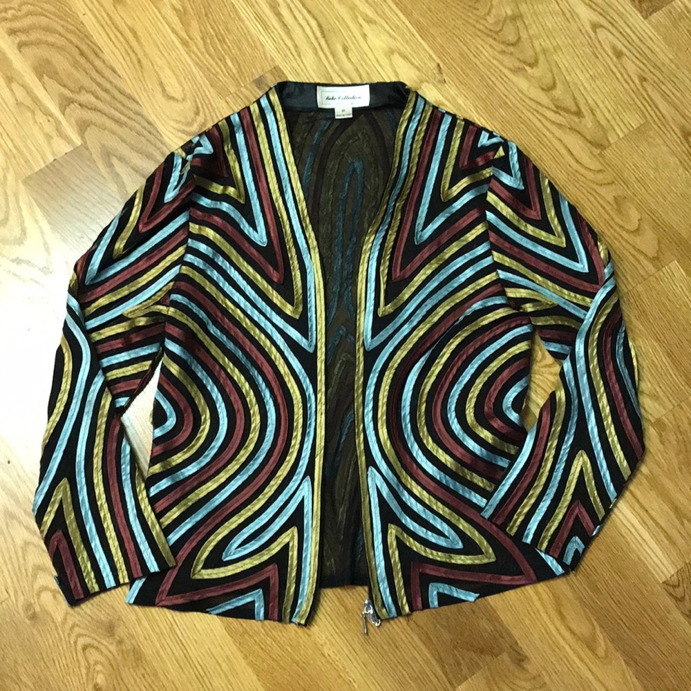 Women’s zip front top